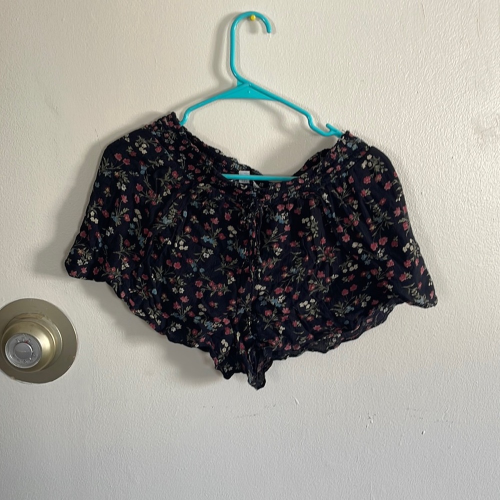 Medium floral shorts